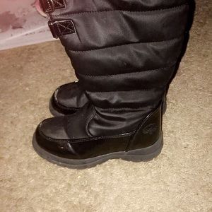 Kids snow boots wore once